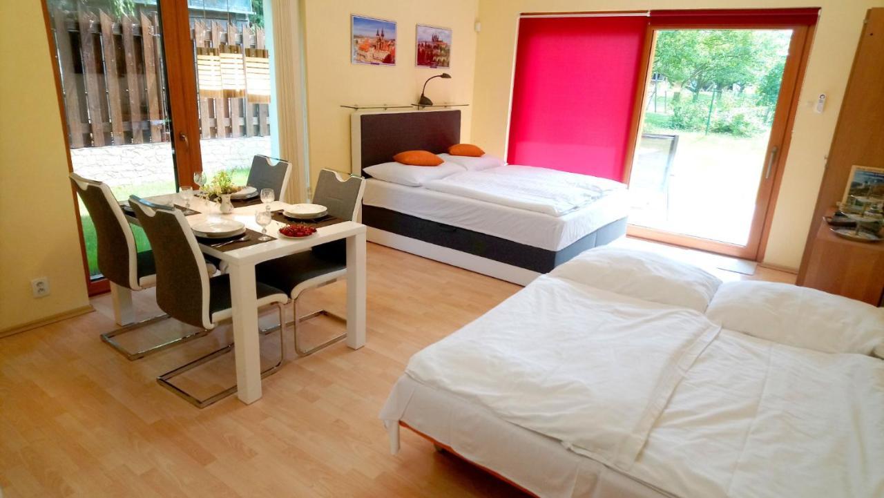 Lovely Apartment, Garden, Parking, Wifi, Netflix Prague Extérieur photo